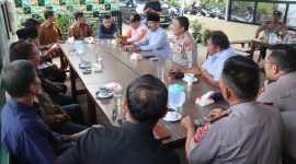 Kepolisian Resor (Polres) Pasaman Barat menggelar kegiatan kumpul bersama masyarakat setempat di Kedai Sahabi, Jorong Pasaman Baru, Kecamatan Pasaman, Kabupaten Pasaman Barat, pada Rabu (21/10/2026). 